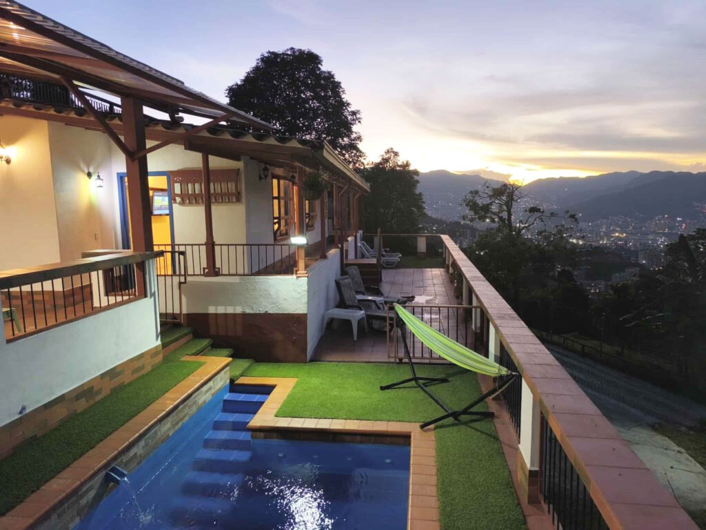 casita roja envgado 17 l